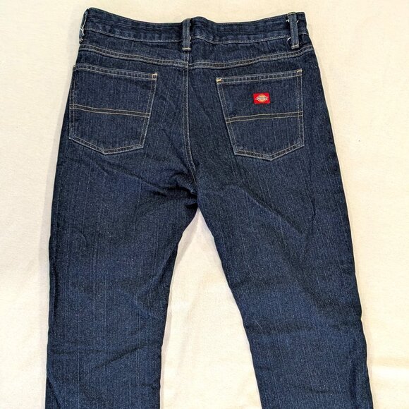 Dickies Women’s Flannel-Lined Straight Leg Jeans – Size 6 Regular - Picture 5 of 6